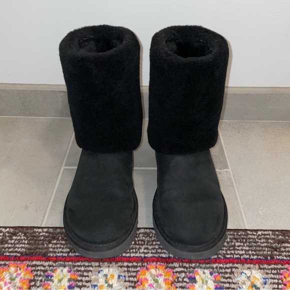 UGG Classic Short II Sherpa Cuff Sheepskin Women's Black Boots Size